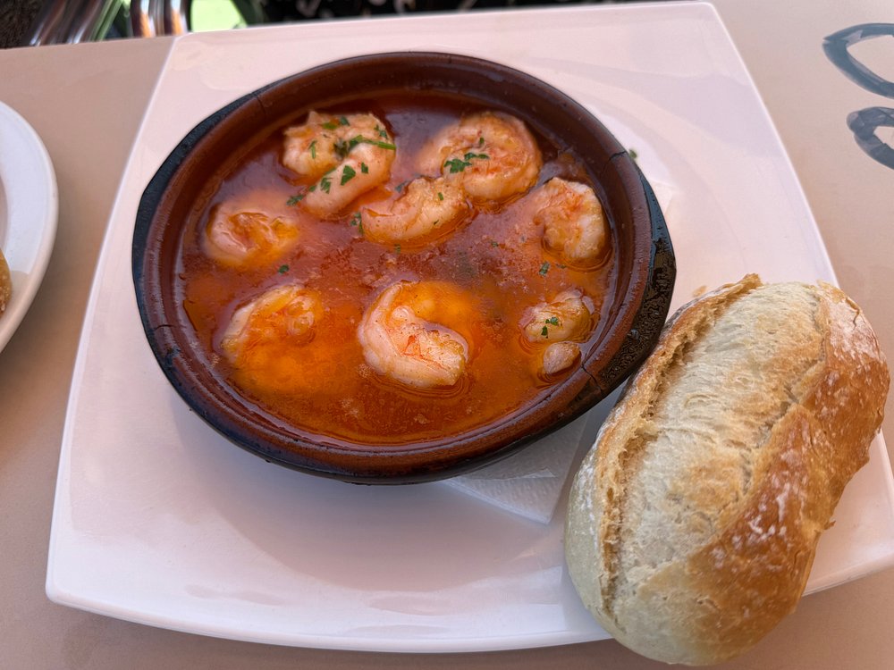 Gambas al ajillo en cazuela de barro